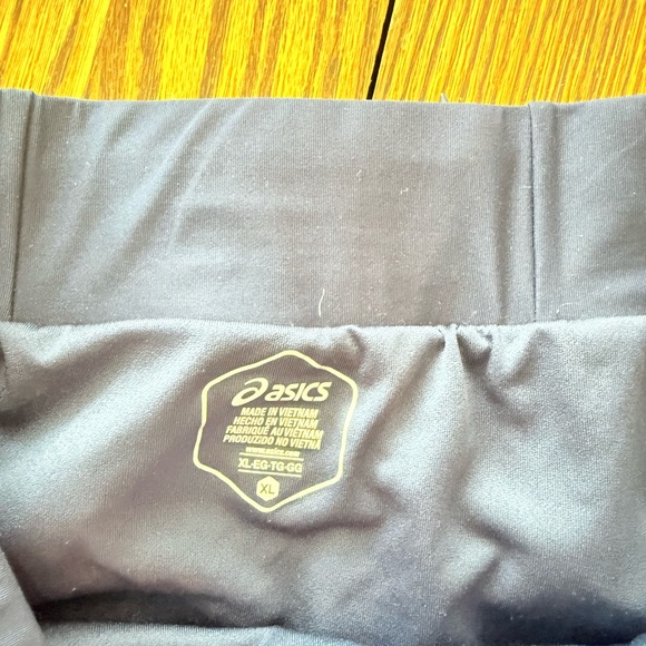 ASICS High Waist Short - Picture 3 of 9